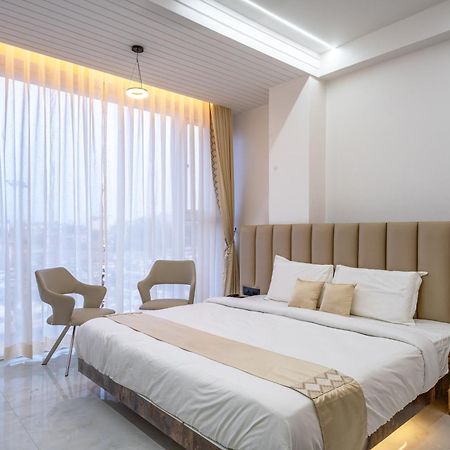 Hotel Darshan Executive Tuljapur Exterior foto